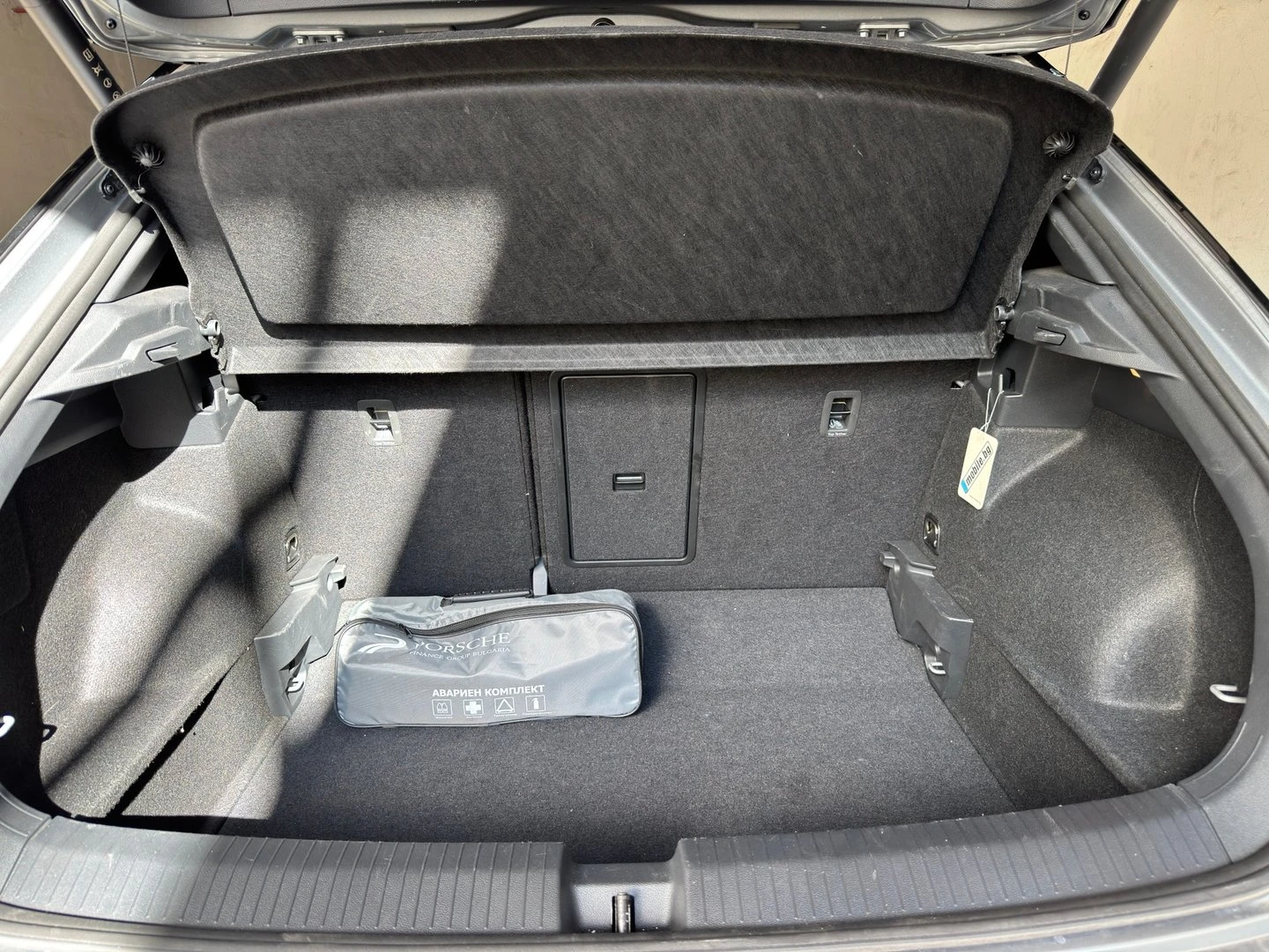 VW T-Roc, снимка 12 - Автомобили и джипове - 56420828