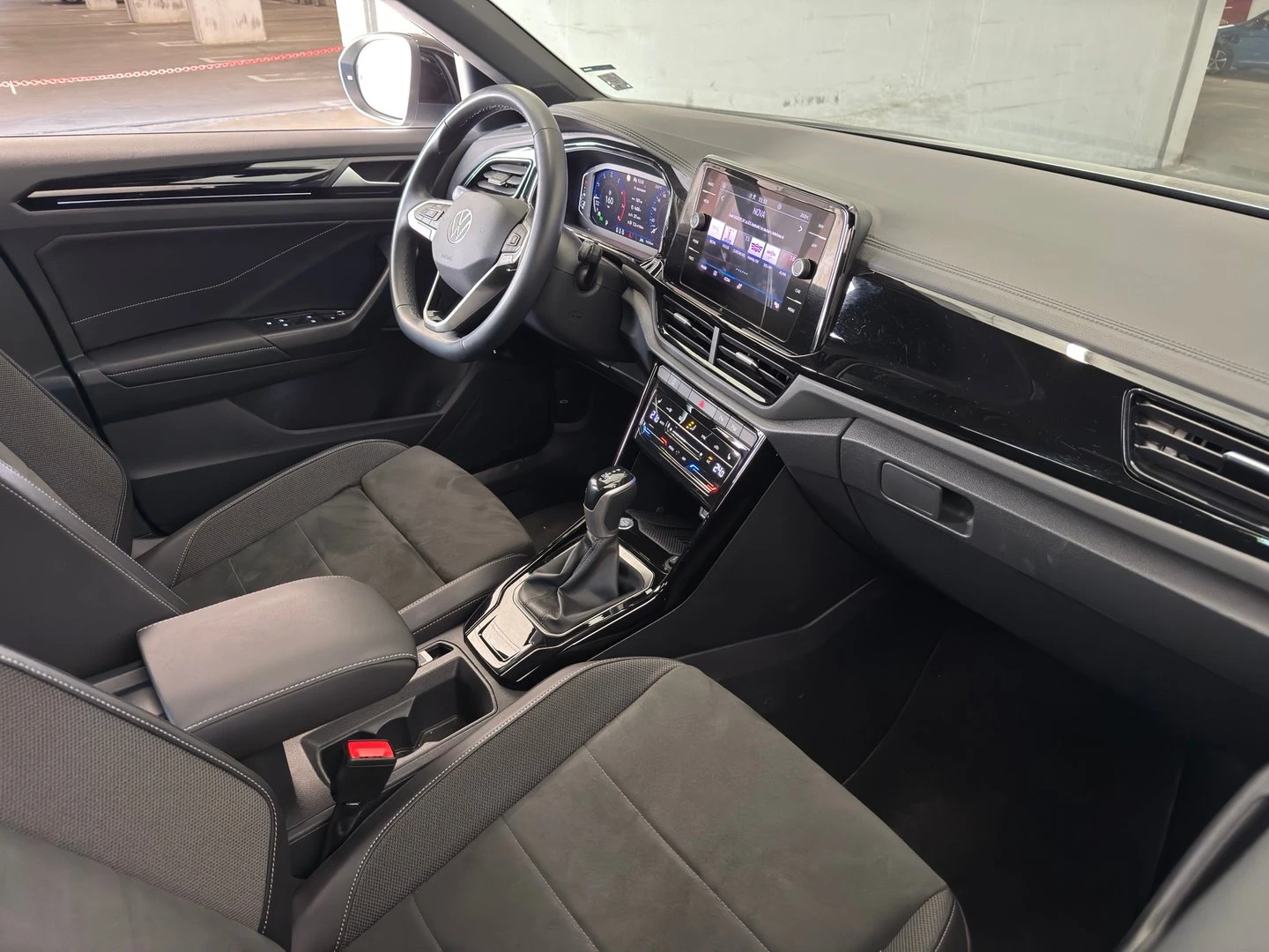 VW T-Roc, снимка 9 - Автомобили и джипове - 56420828