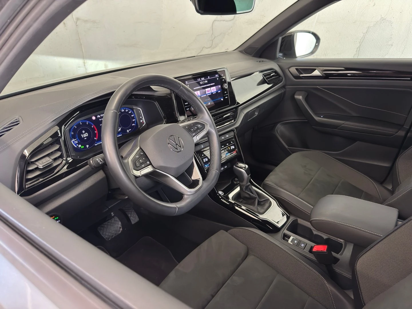 VW T-Roc, снимка 4 - Автомобили и джипове - 56420828
