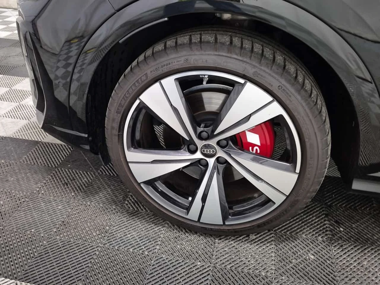 Audi SQ5 * TECHNIK * АВТОКРЕДИТ БЕЗ ПЪРВОНАЧАЛНА ВНОСКА* , снимка 6 - Автомобили и джипове - 56337186