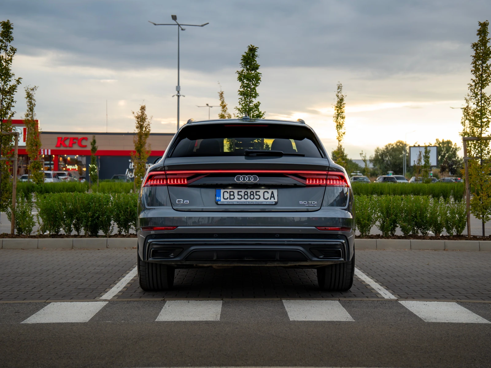 Audi Q8, снимка 4 - Автомобили и джипове - 56467933
