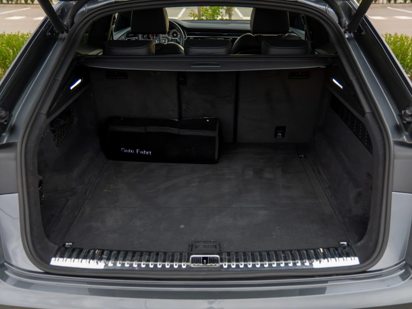 Audi Q8, снимка 16 - Автомобили и джипове - 56467933