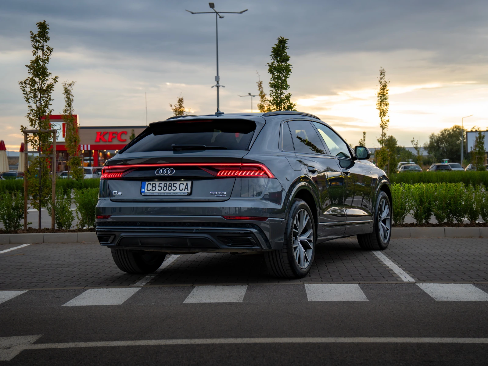 Audi Q8, снимка 5 - Автомобили и джипове - 56467933