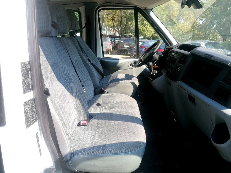 Ford Transit 2.2 8+ 1 климатик, снимка 13 - Бусове и автобуси - 46917285