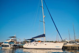 Ветроходна лодка Beneteau Oceanis 461, снимка 4 - Воден транспорт - 48584920