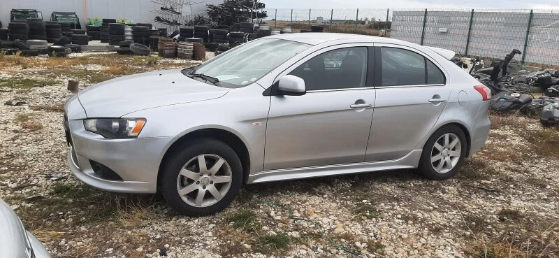 Mitsubishi Lancer 1.8i, снимка 4 - Автомобили и джипове - 38345832