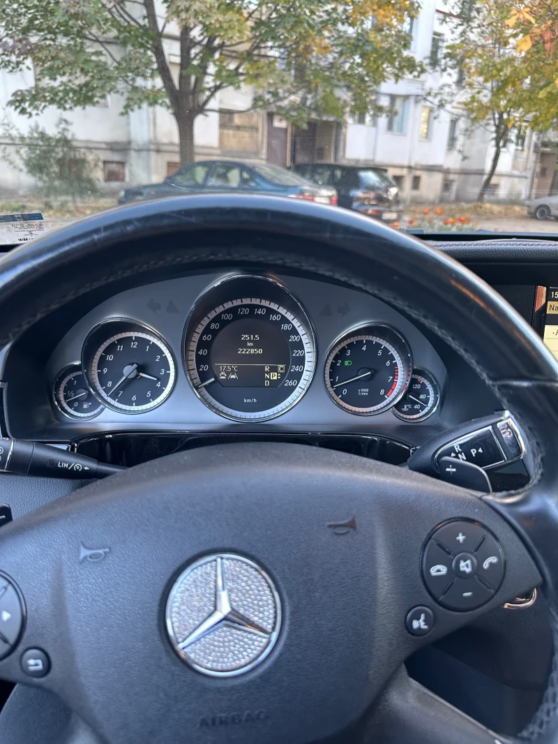 Mercedes-Benz E 350, снимка 16 - Автомобили и джипове - 48120632