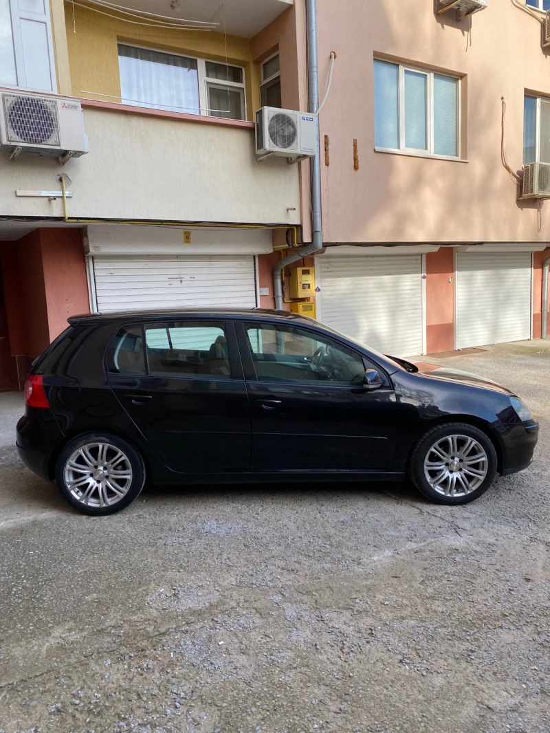 VW Golf 1.9 TDI, снимка 8 - Автомобили и джипове - 48951875