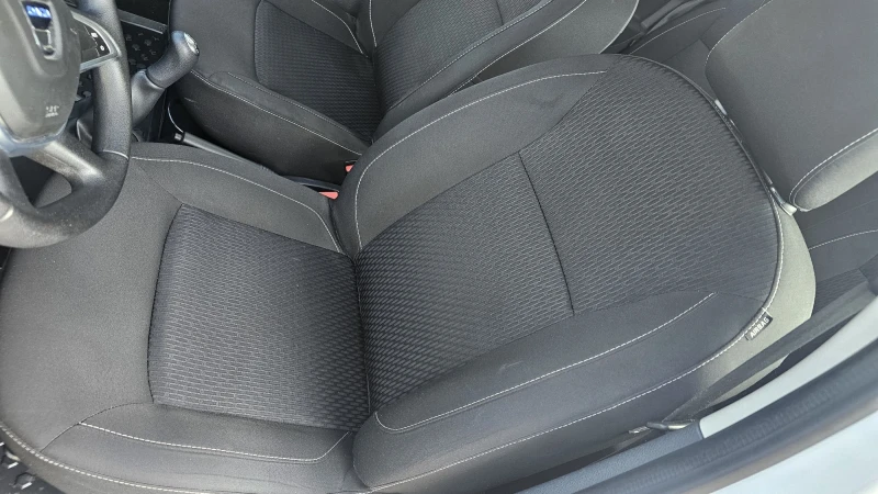 Dacia Sandero 1.2i 4цилиндъра, снимка 9 - Автомобили и джипове - 50228111