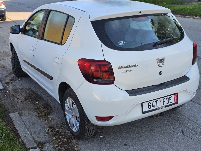 Dacia Sandero 1.2i 4цилиндъра, снимка 5 - Автомобили и джипове - 50228111