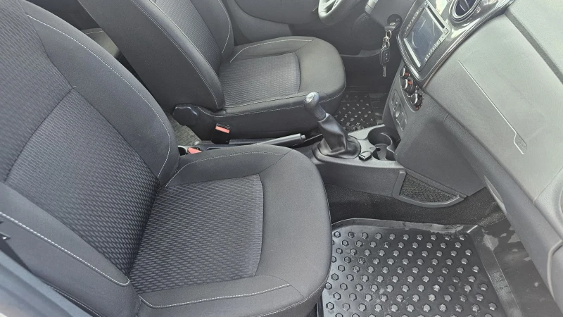 Dacia Sandero 1.2i 4цилиндъра, снимка 10 - Автомобили и джипове - 50228111