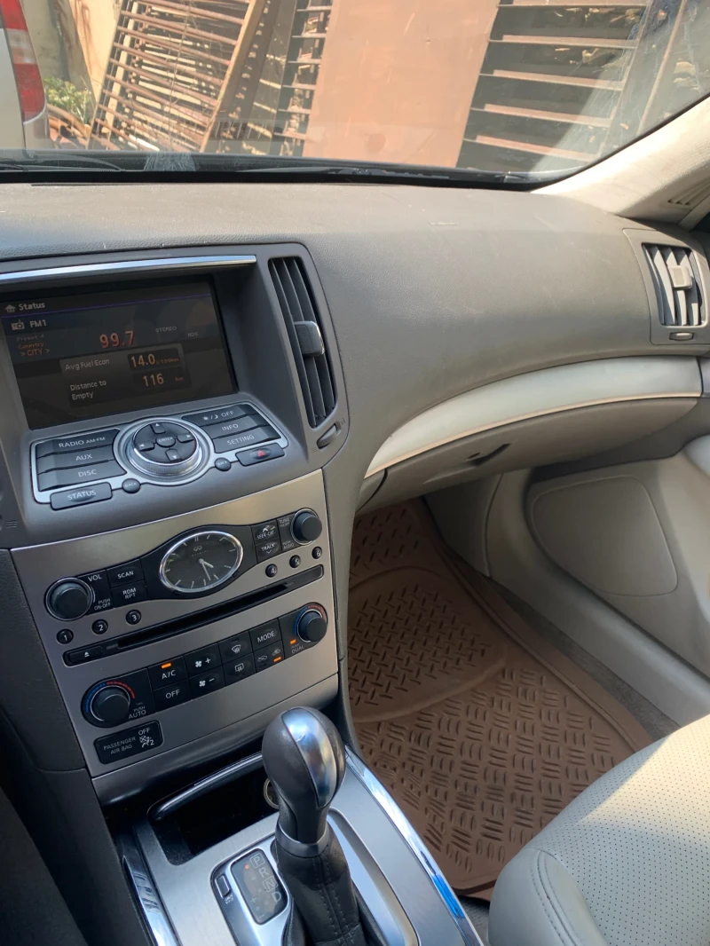 Infiniti G 25, снимка 16 - Автомобили и джипове - 52371788