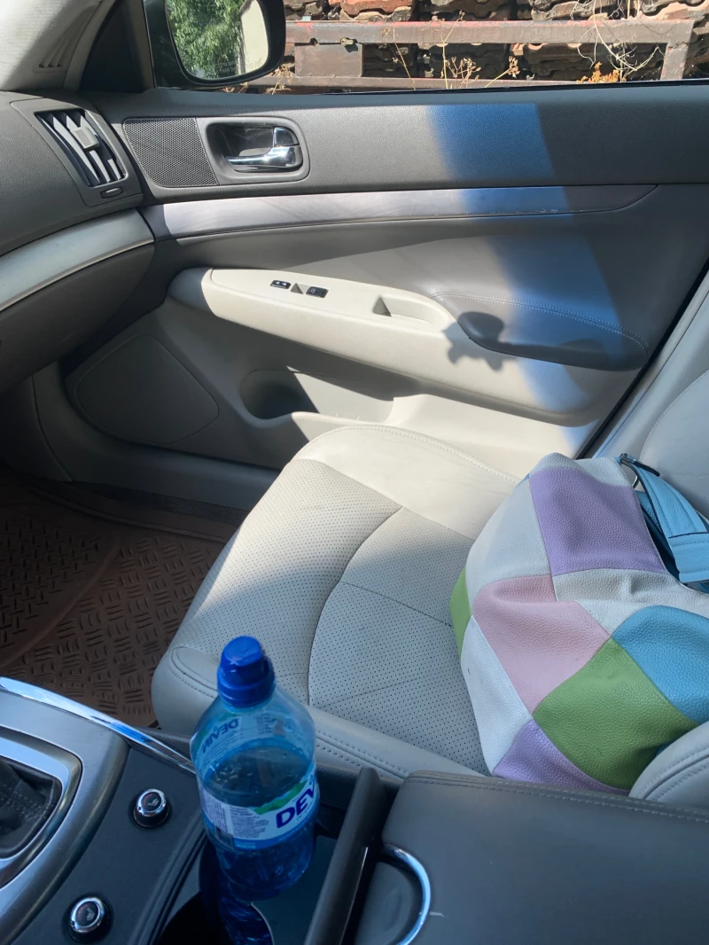 Infiniti G 25, снимка 15 - Автомобили и джипове - 52371788