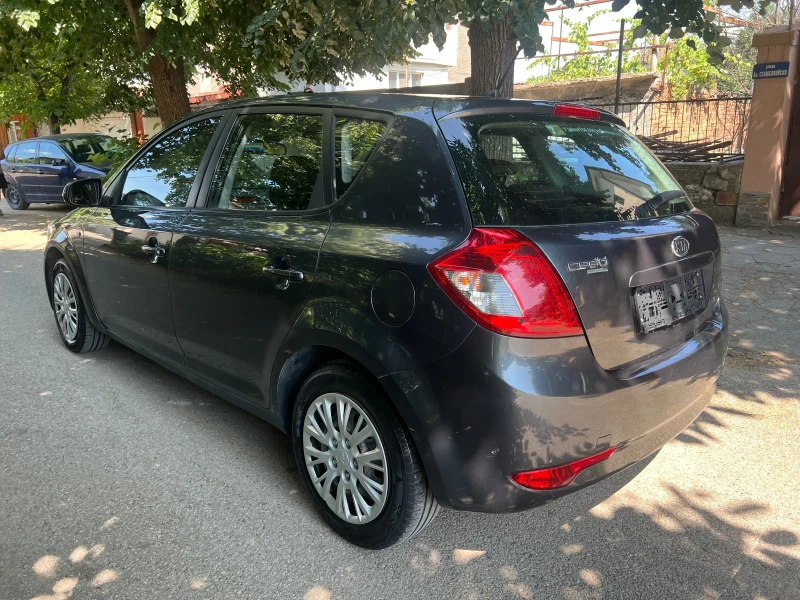 Kia Ceed 1.4 , снимка 6 - Автомобили и джипове - 52093814