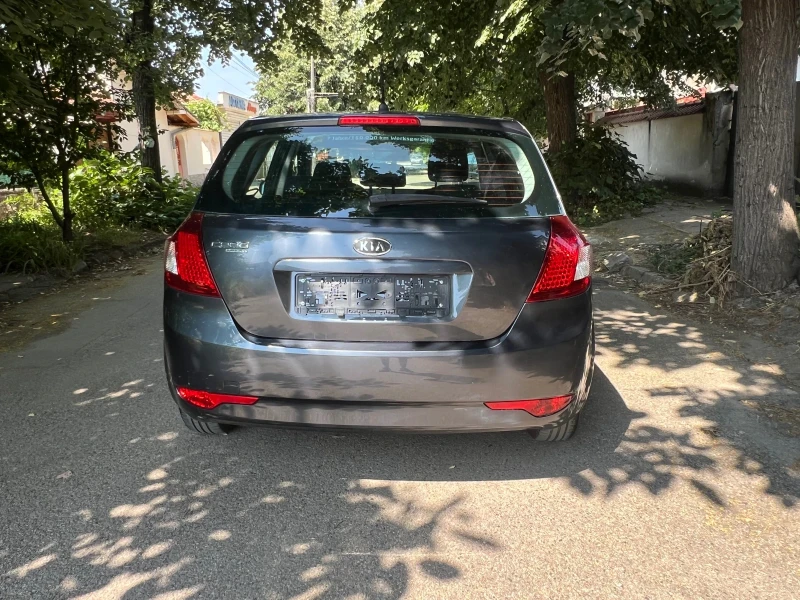 Kia Ceed 1.4 , снимка 8 - Автомобили и джипове - 52093814
