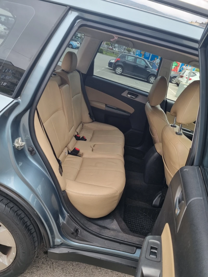 Subaru Forester, снимка 6 - Автомобили и джипове - 52591274