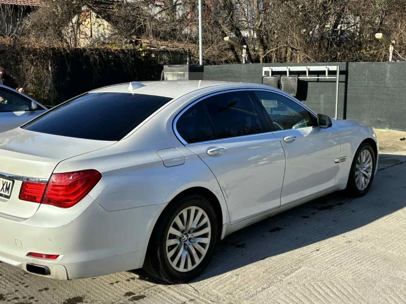 BMW 740, снимка 4 - Автомобили и джипове - 53231127