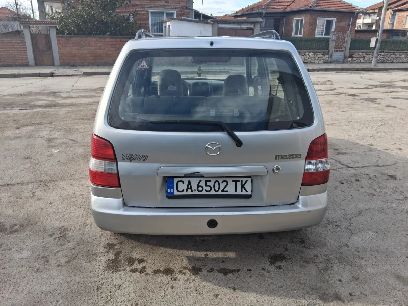 Mazda Demio 1.3 Газ/Бензин, снимка 4 - Автомобили и джипове - 53262581