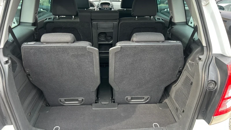 Opel Zafira 1, 8i facelift Швейцария, снимка 12 - Автомобили и джипове - 53414034