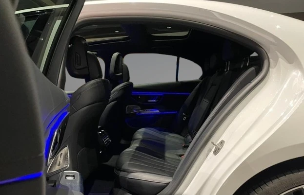 Mercedes-Benz E 450 4Matic = AMG Line = Premium Plus Гаранция, снимка 9 - Автомобили и джипове - 53035110