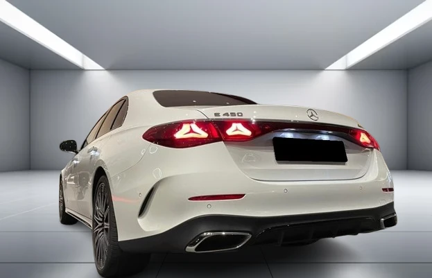 Mercedes-Benz E 450 4Matic = AMG Line = Premium Plus Гаранция, снимка 3 - Автомобили и джипове - 53035110