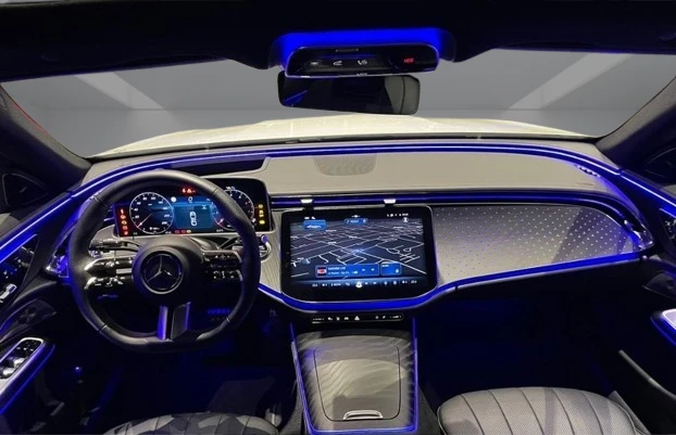 Mercedes-Benz E 450 4Matic = AMG Line = Premium Plus Гаранция, снимка 7 - Автомобили и джипове - 53035110