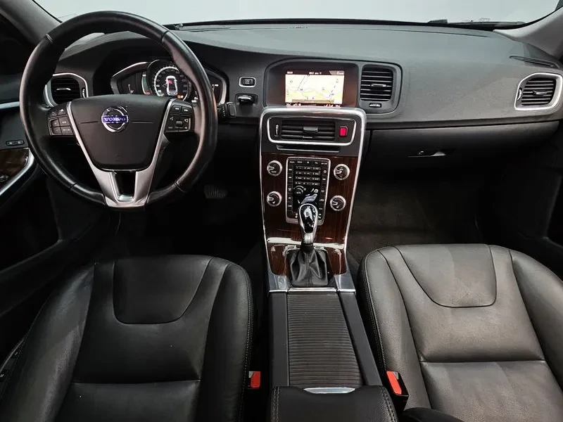Volvo S60  D3 2Nd Generation, снимка 7 - Автомобили и джипове - 55262640
