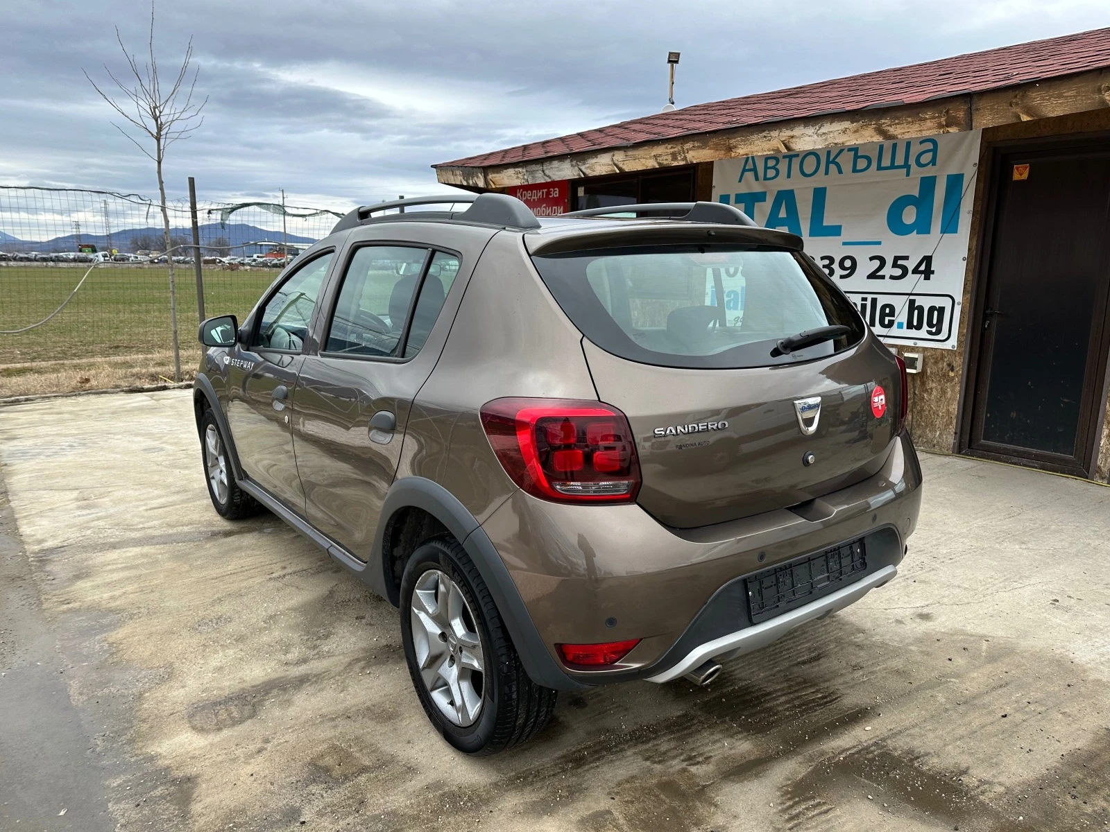 Dacia Sandero STEPWAY 1.0TCe/ 101к.с./ LPG - изображение 3