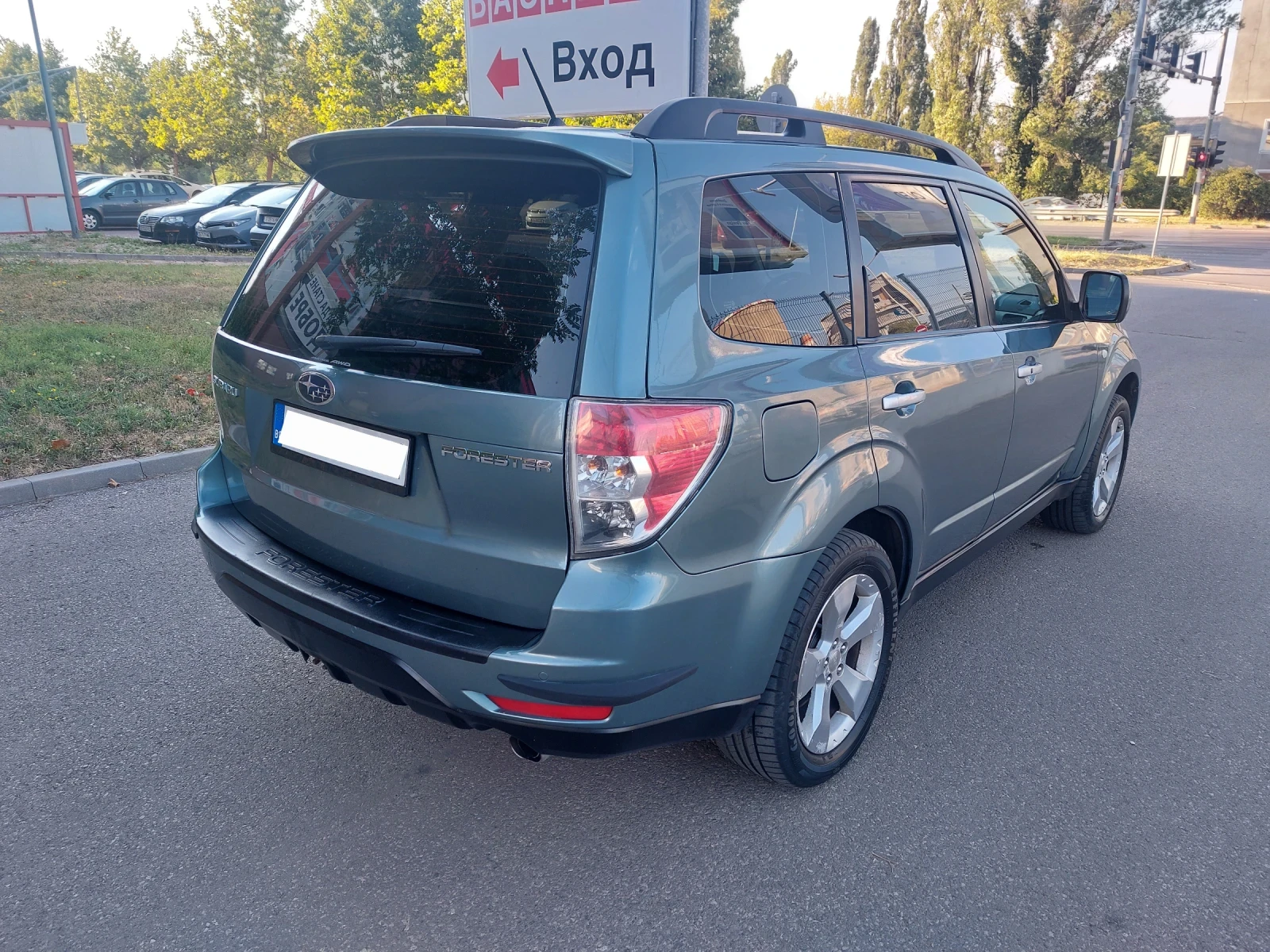 Subaru Forester 2.5XT ГАЗ* СЕРВИЗНА ИСТОРИЯ* АВТОМАТ - изображение 4