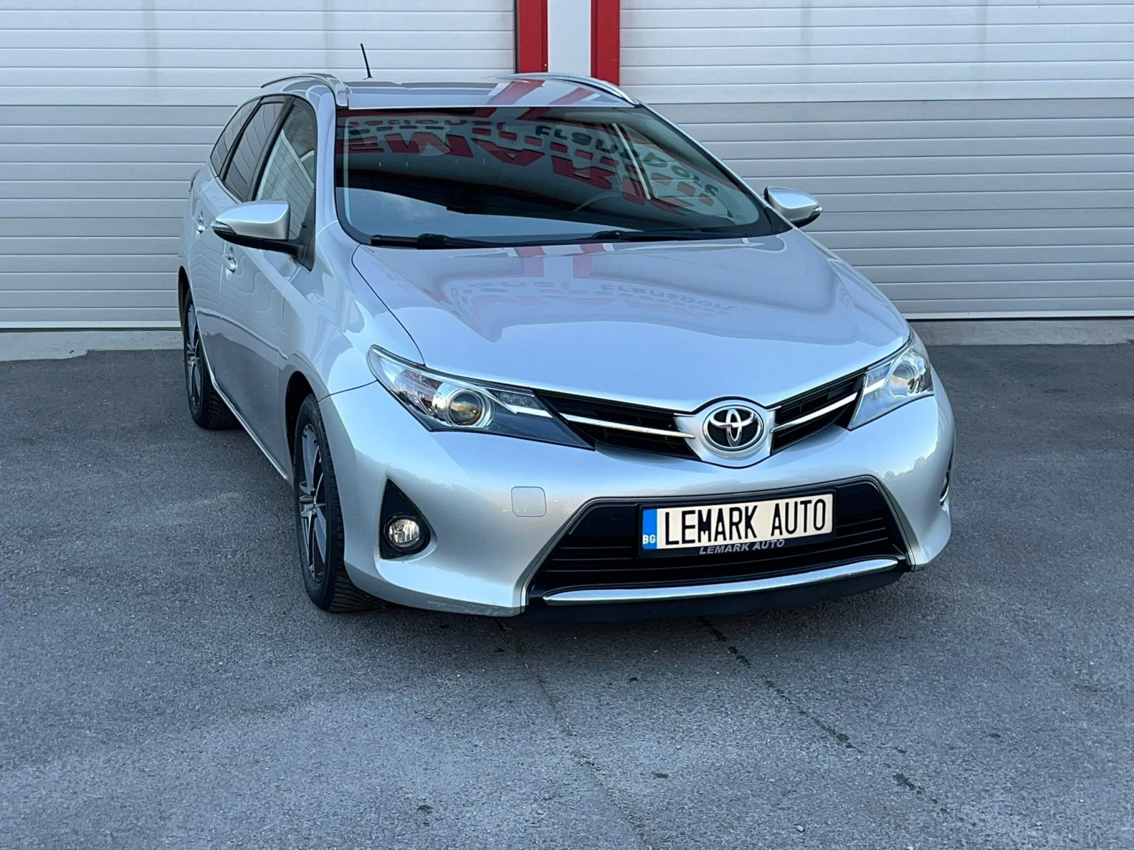 Toyota Auris 1.4D-4D NAVI KAMERA EVRO 5B 6-СКОРОСТИ ЛИЗИНГ!!! - изображение 5