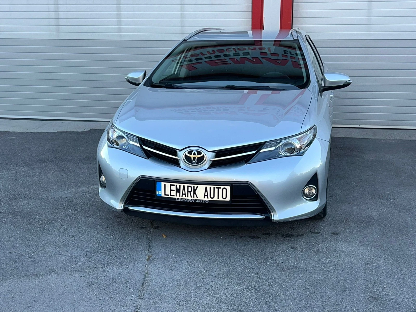 Toyota Auris 1.4D-4D NAVI KAMERA EVRO 5B 6-СКОРОСТИ ЛИЗИНГ!!! - изображение 2