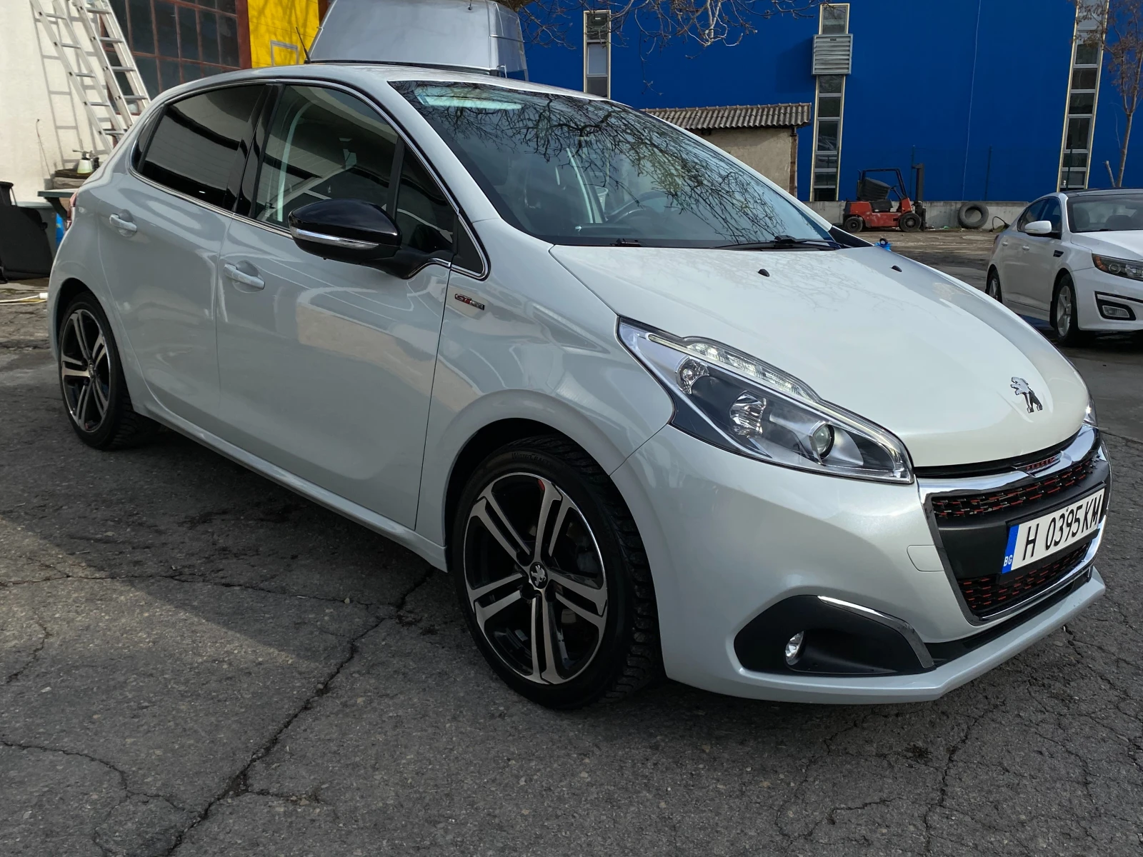 Peugeot 208 1.5HDI 102 GT Line FULL - изображение 2