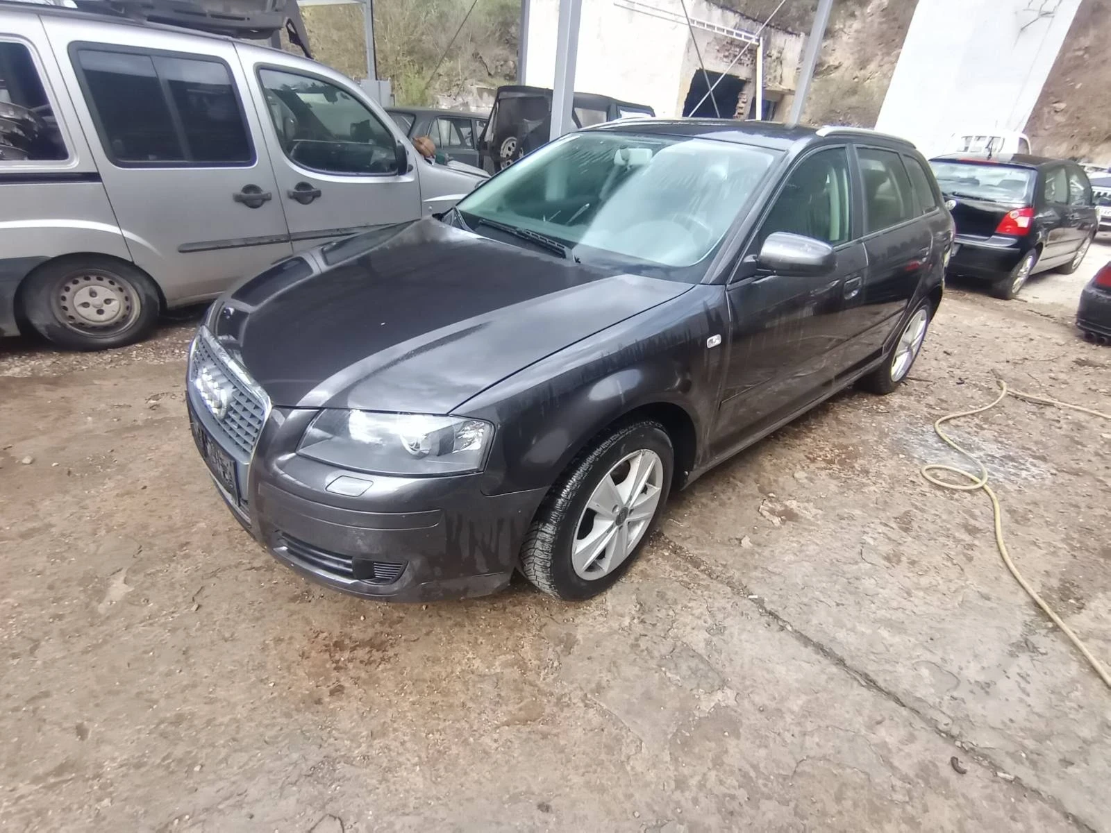 Audi A3 2.0tdi 4х4 - изображение 2