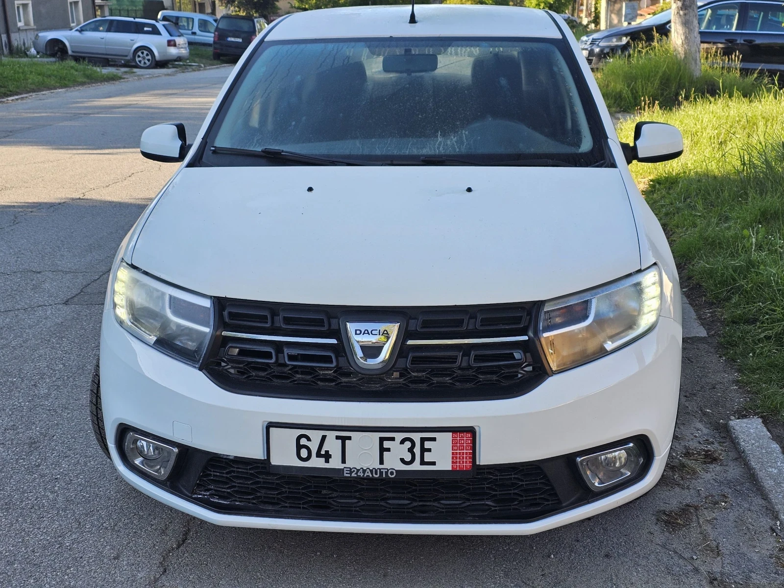 Dacia Sandero 1.2i 4цилиндъра - изображение 2