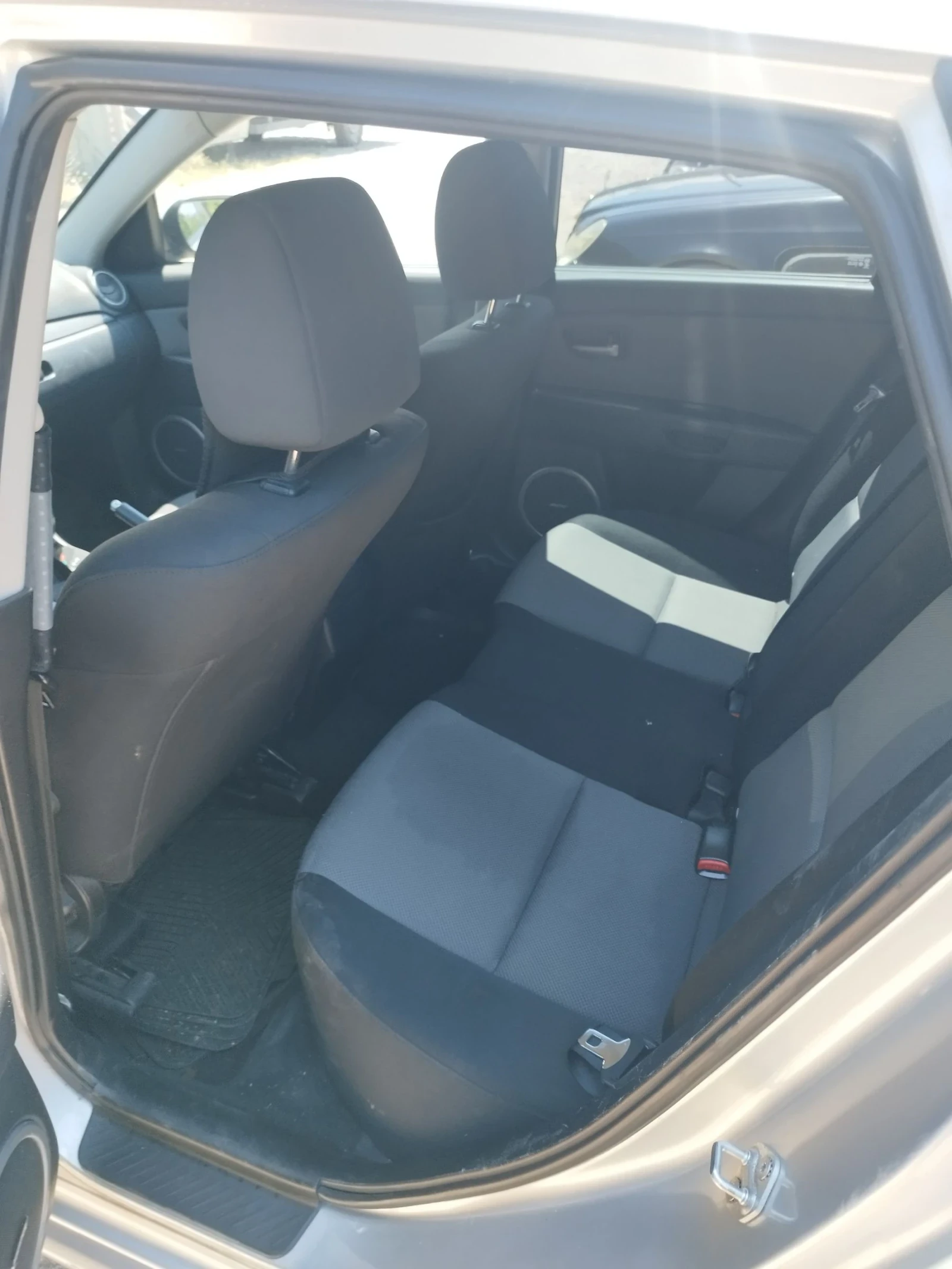 Mazda 3 1.6 TDI - изображение 8