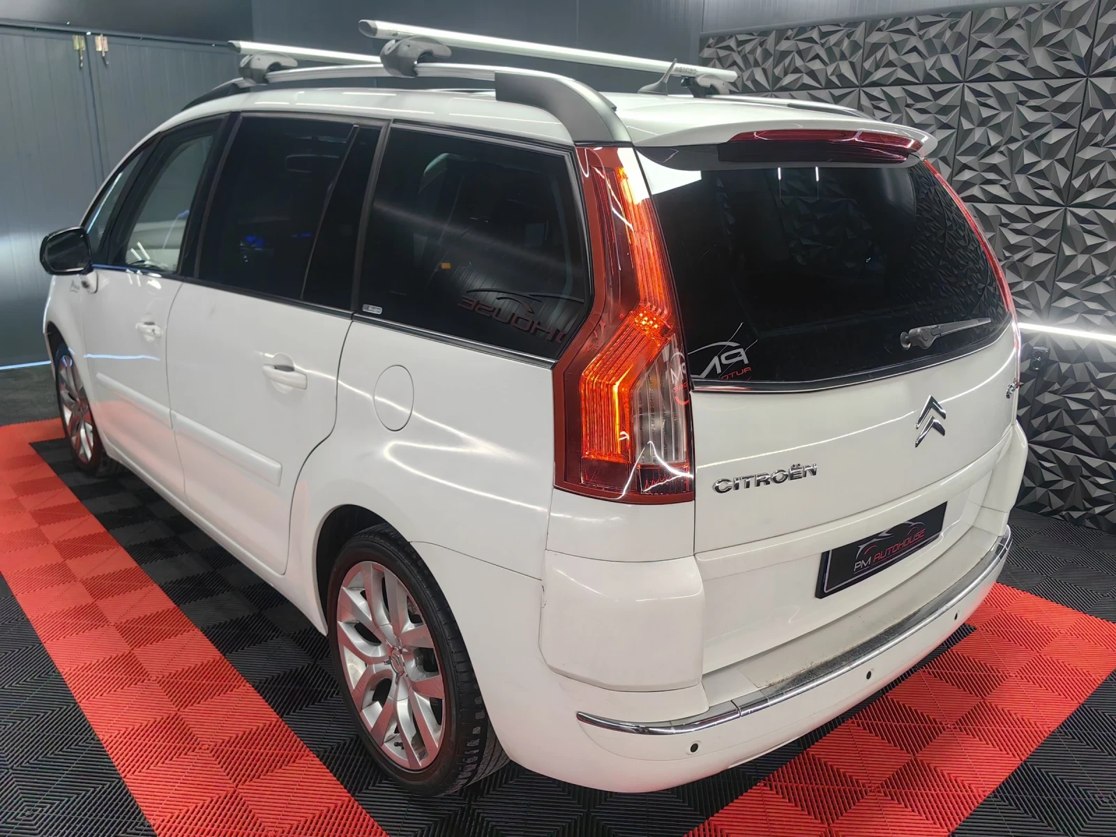 Citroen C4 Picasso 2.0HDI* 6+ 1* ПАНО* ПОДГР* АВТОМАТ* НАВИ* ТЕМПОМАТ - изображение 3