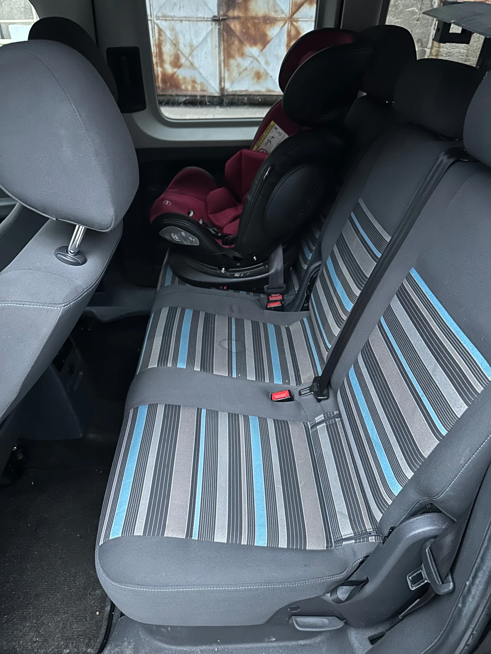 VW Caddy 2.0i | Mobile.bg � ����������� 11
