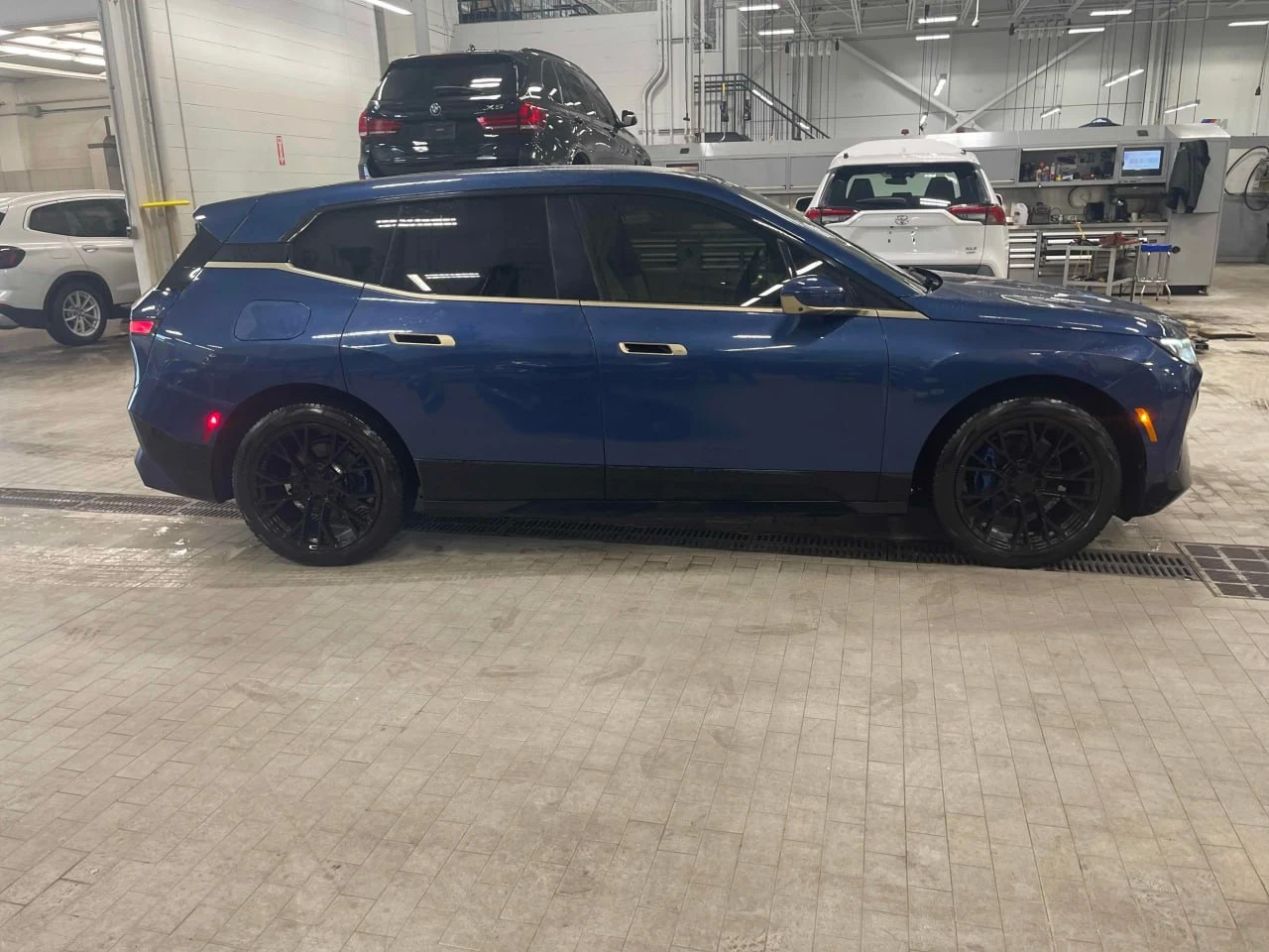 BMW iX * xDrive50* * *  | Mobile.bg   4