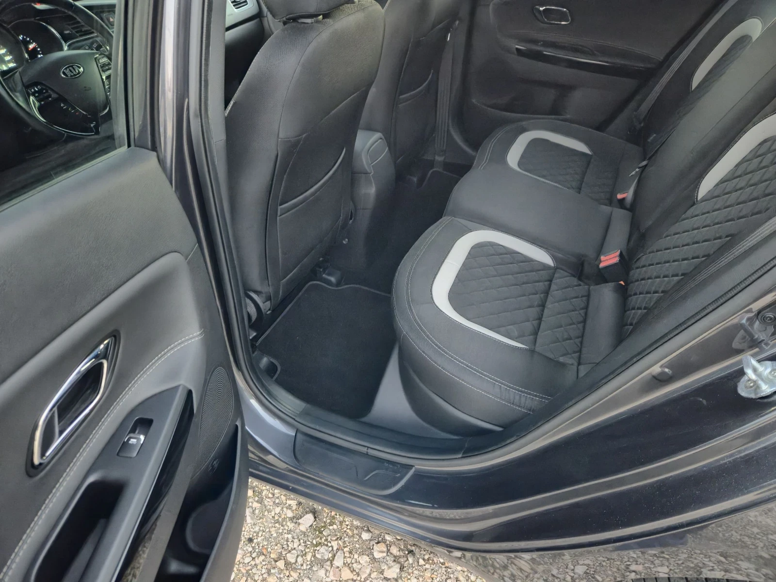 Kia Ceed GT-line* 1.6 CRDi* 110к.с - изображение 8