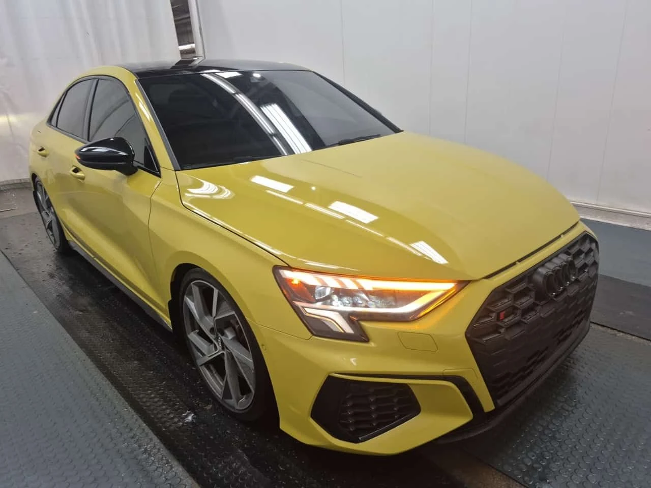 Audi S3  PROGRESSIV / STAGE 2 / CARFRAX , снимка 2 - Автомобили и джипове - 54046665