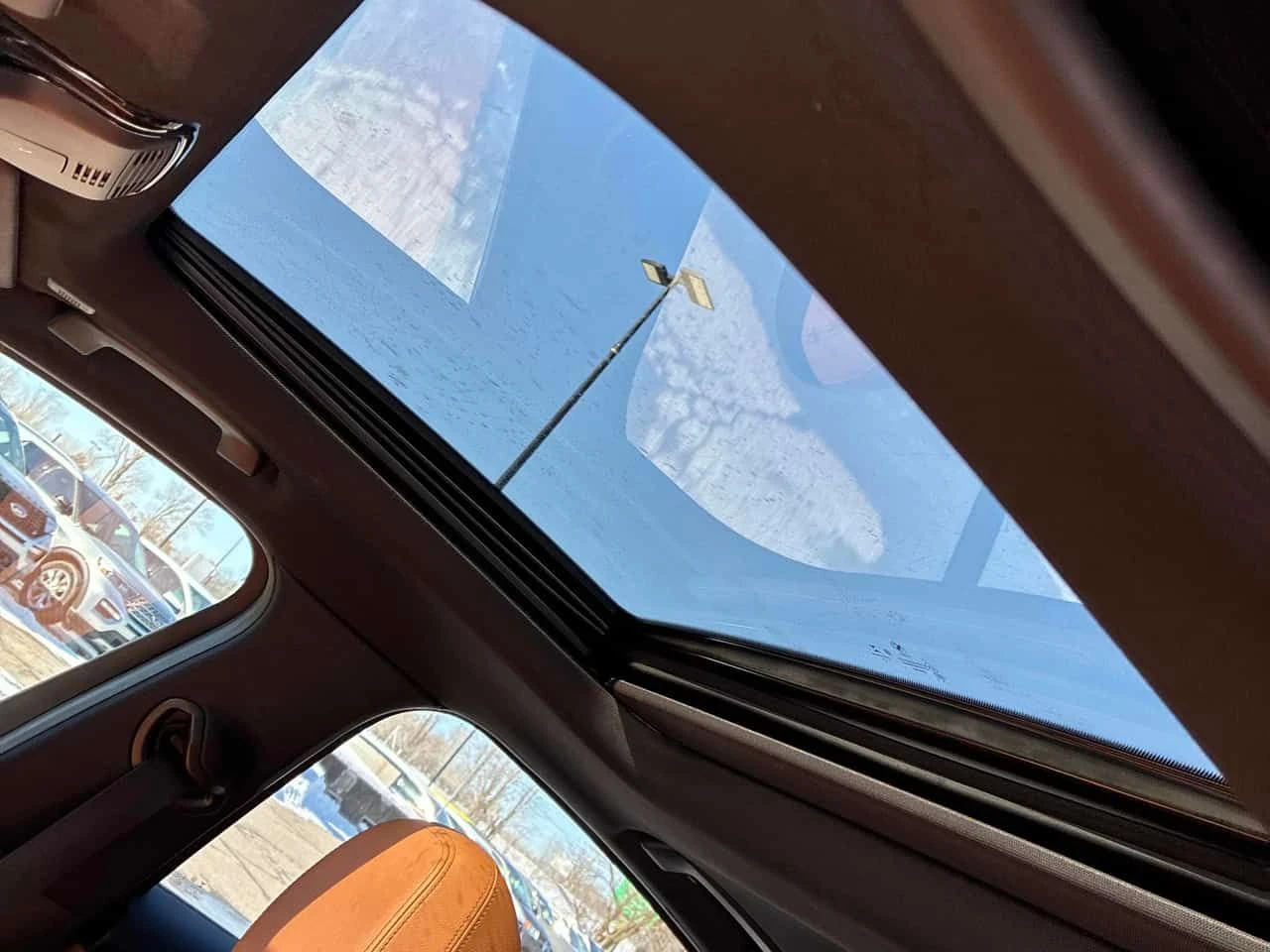 BMW 330 e xDrive/CARFAX/HUD/ШИБИДАХ, снимка 13 - Автомобили и джипове - 54072127