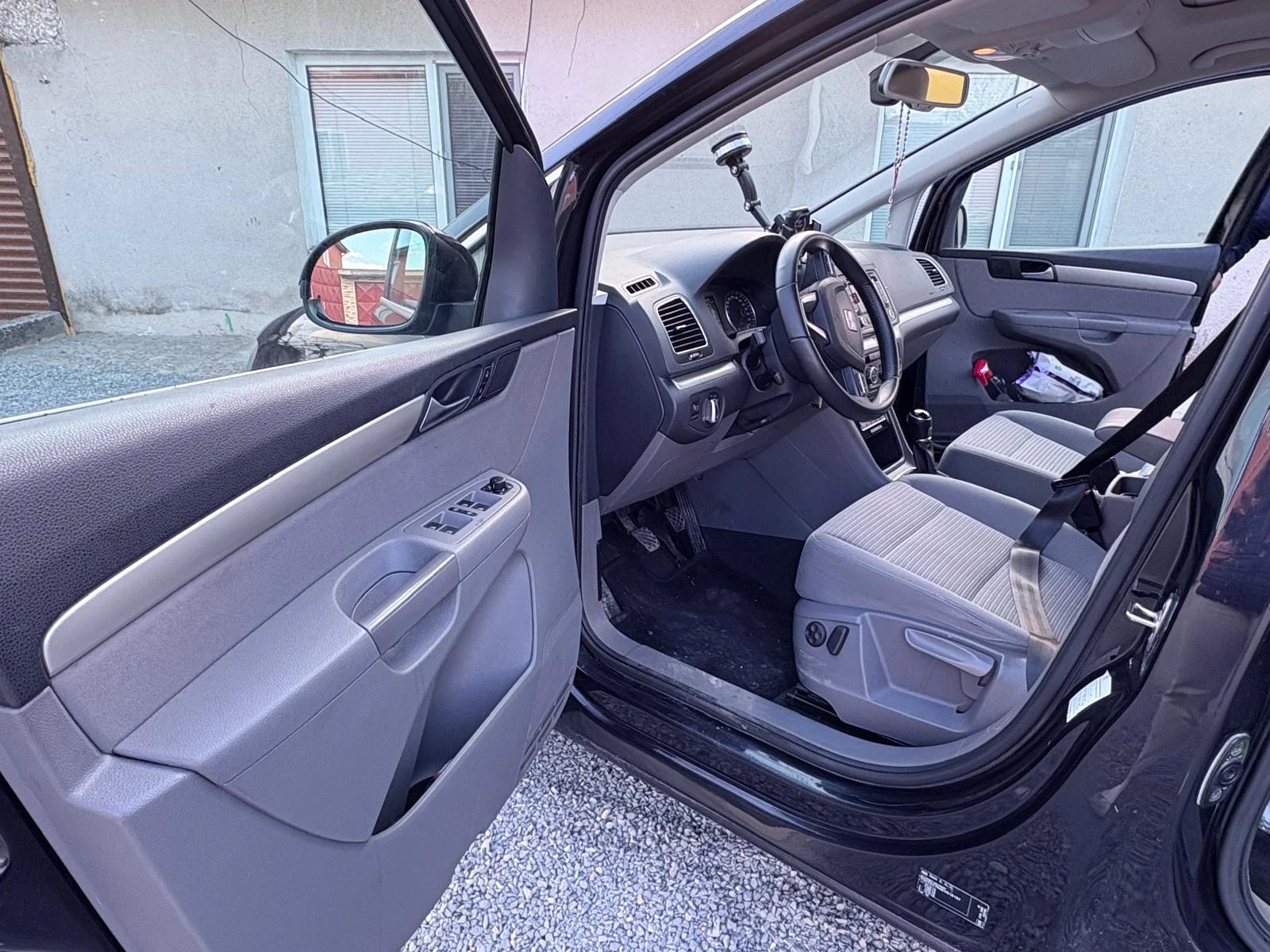 Seat Alhambra, снимка 8 - Автомобили и джипове - 54170873