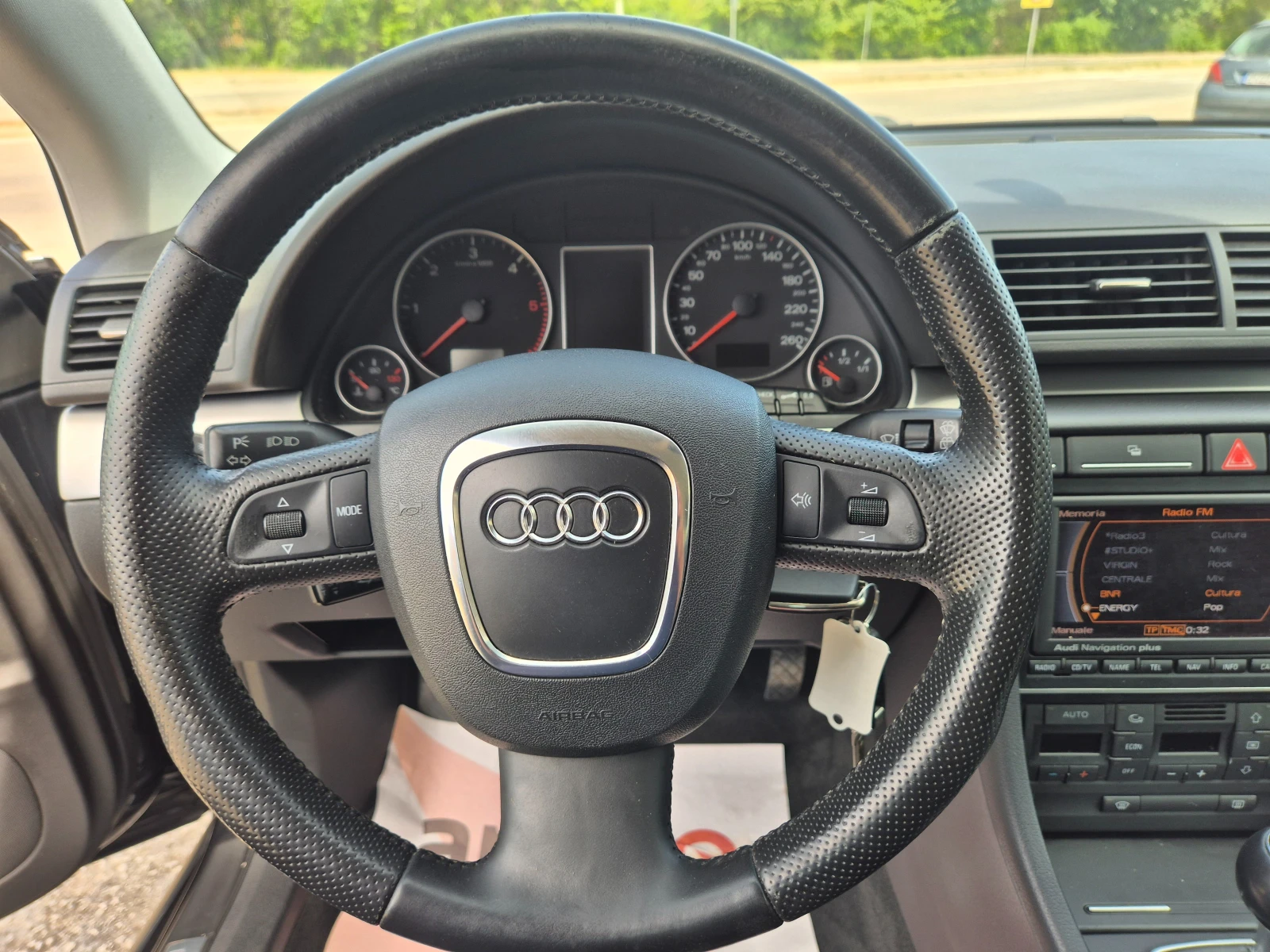 Audi A4 170k.s.S-LINE, NAVI, QUATTRO, снимка 14 - Автомобили и джипове - 54342568