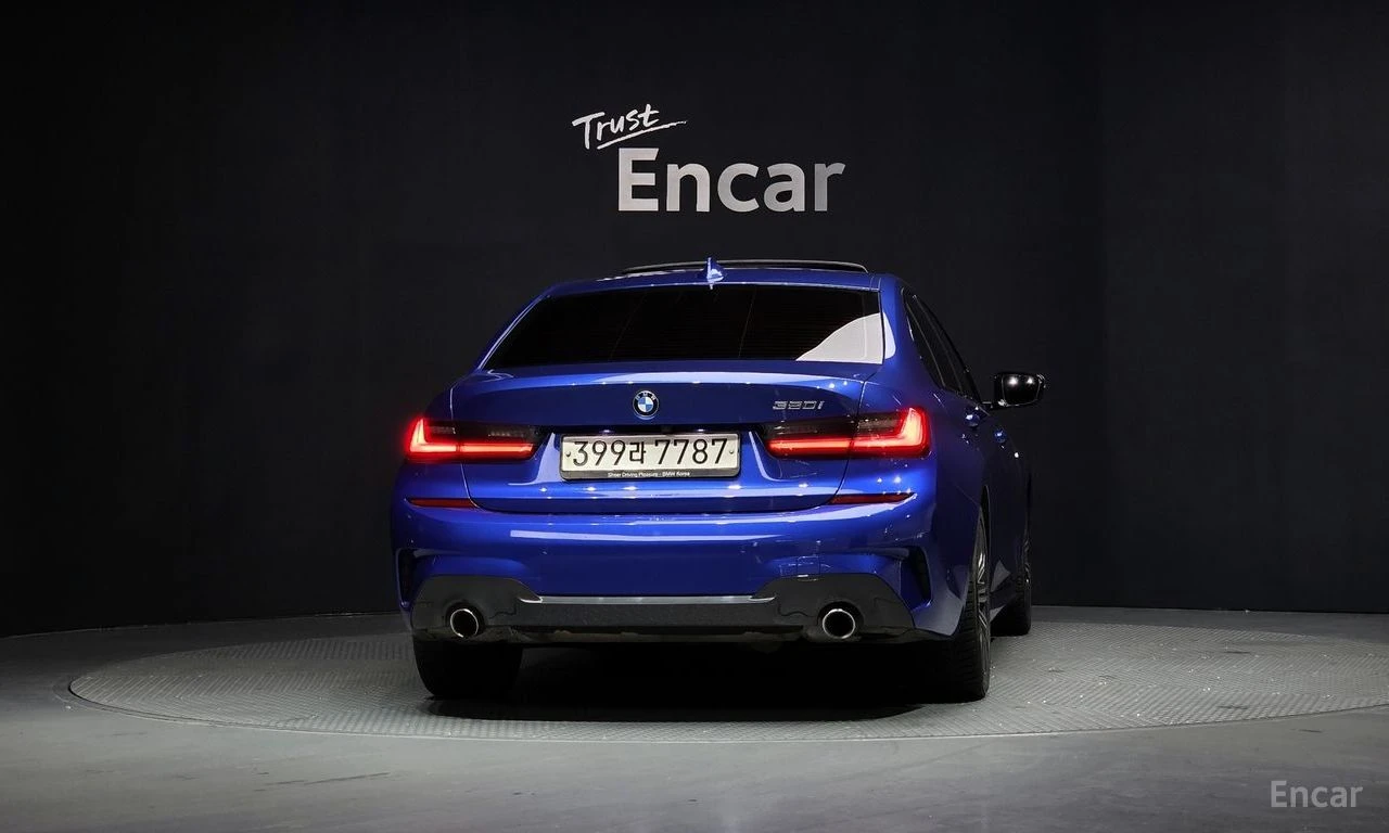 BMW 320 M* SPORT* ДИГИТАЛНО* ТАБЛО* КАМЕРА* КЕЙЛЕС* , снимка 4 - Автомобили и джипове - 54414446