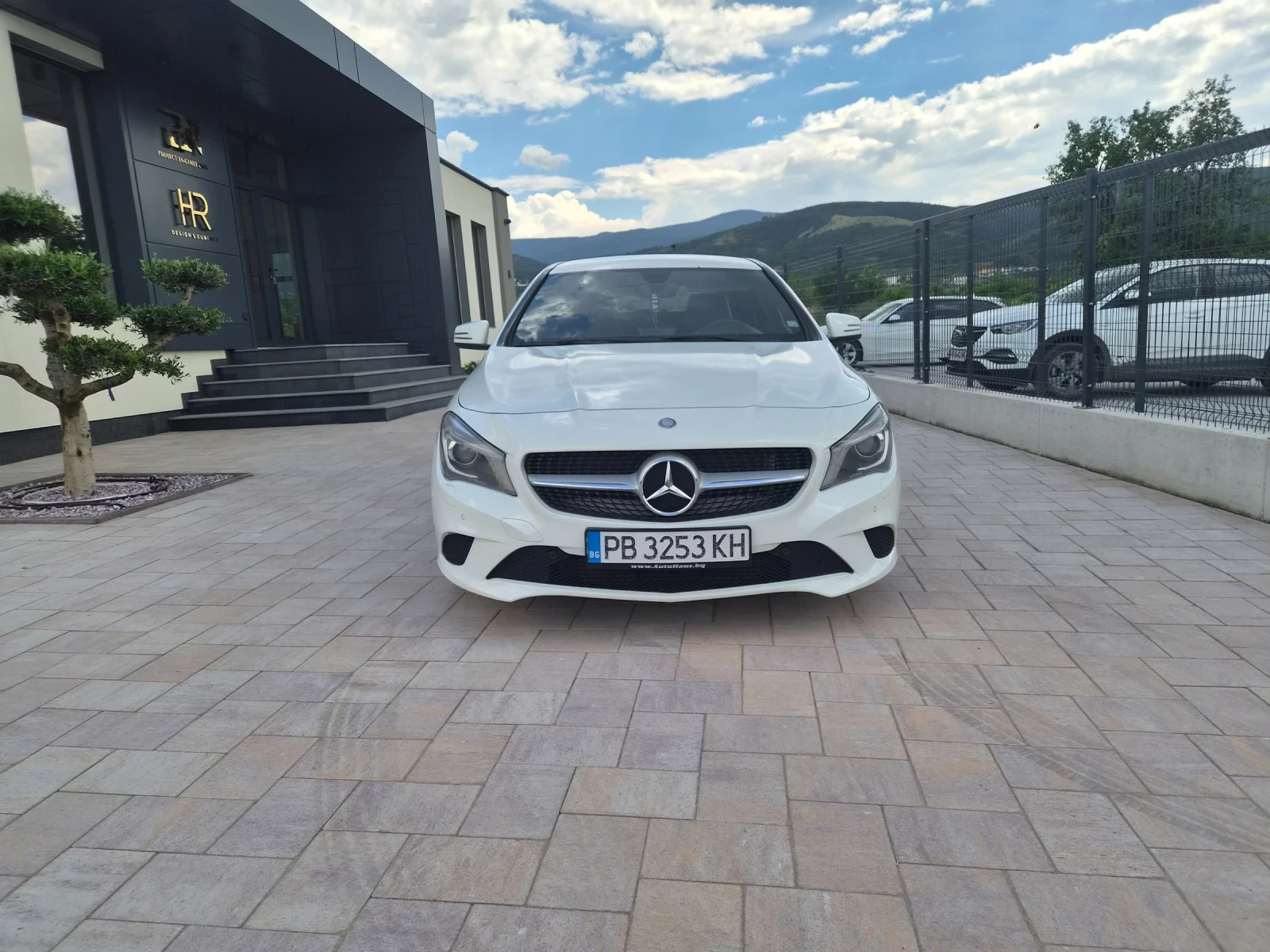 Mercedes-Benz CLA 180 AMG пакет / НАПЪЛНО ОБСЛУЖЕН !!! / КАТО НОВ , снимка 8 - Автомобили и джипове - 54959634