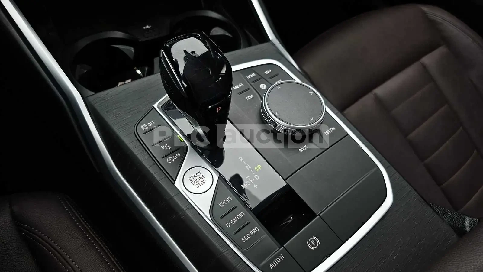 BMW 320 HEAD-UP * ПАНО * ПОДГРЕВИ * ФИКСИРАНА ЦЕНА ДО БГ, снимка 9 - Автомобили и джипове - 55032692