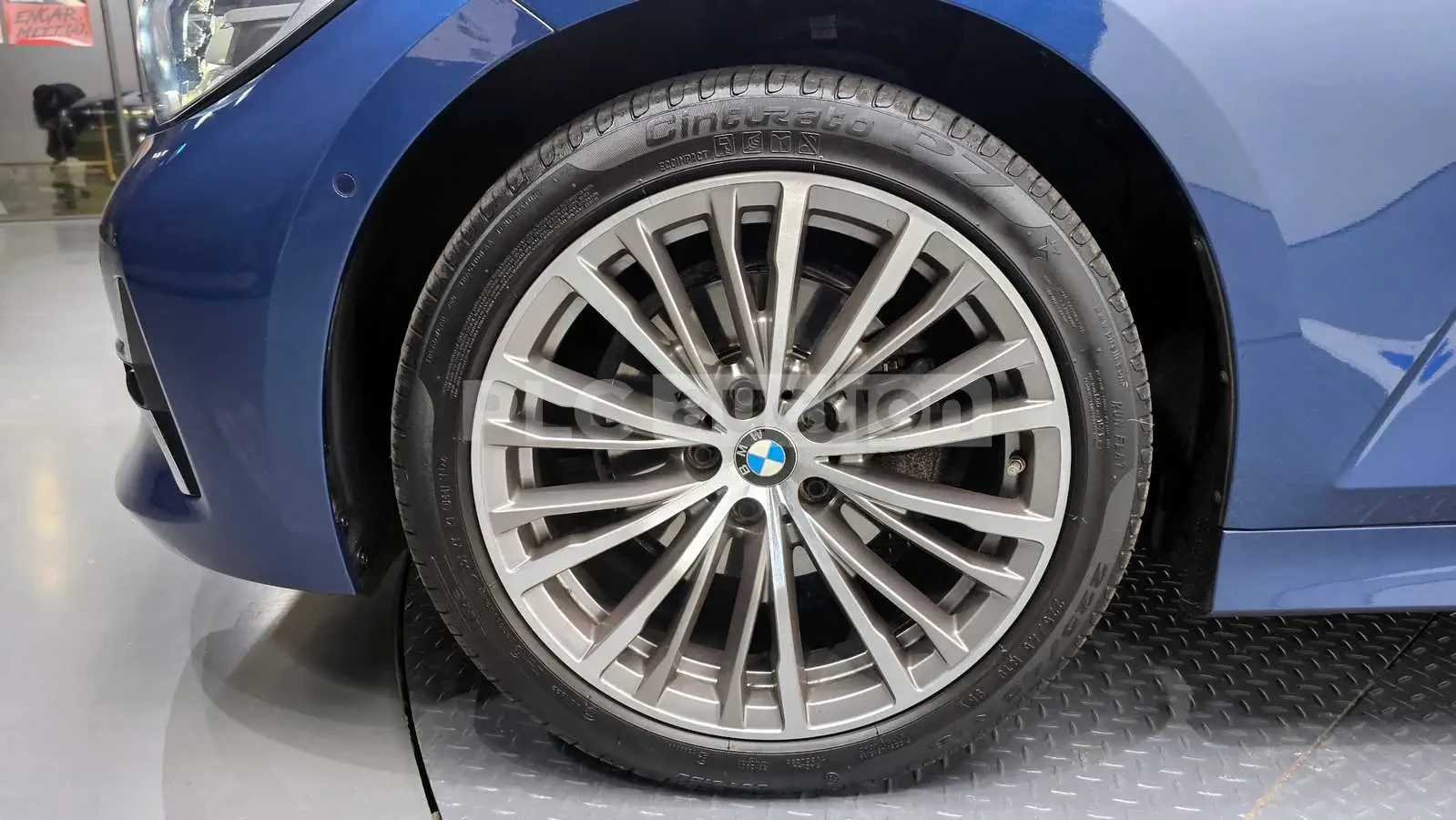 BMW 320 HEAD-UP * ПАНО * ПОДГРЕВИ * ФИКСИРАНА ЦЕНА ДО БГ, снимка 5 - Автомобили и джипове - 55032692