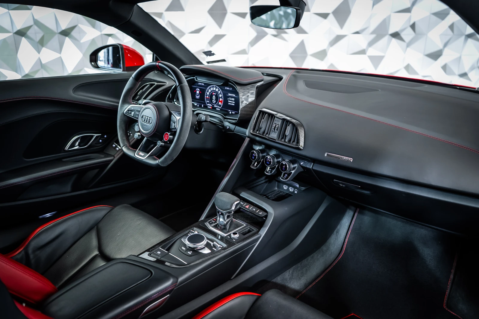 Audi R8 5.2 V10 Performance RWD* Ceramic* Exclusive, снимка 13 - Автомобили и джипове - 55034867
