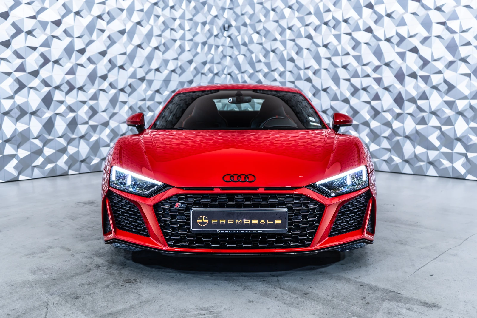 Audi R8 5.2 V10 Performance RWD* Ceramic* Exclusive, снимка 2 - Автомобили и джипове - 55034867