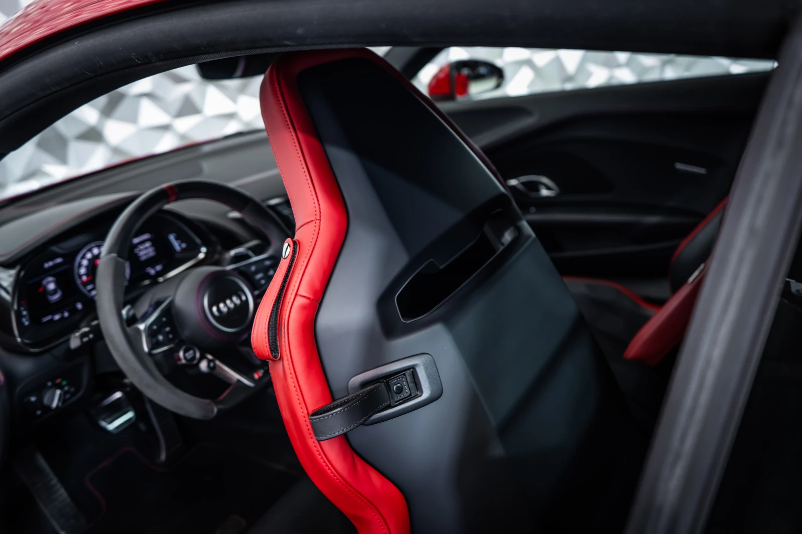Audi R8 5.2 V10 Performance RWD* Ceramic* Exclusive, снимка 17 - Автомобили и джипове - 55034867